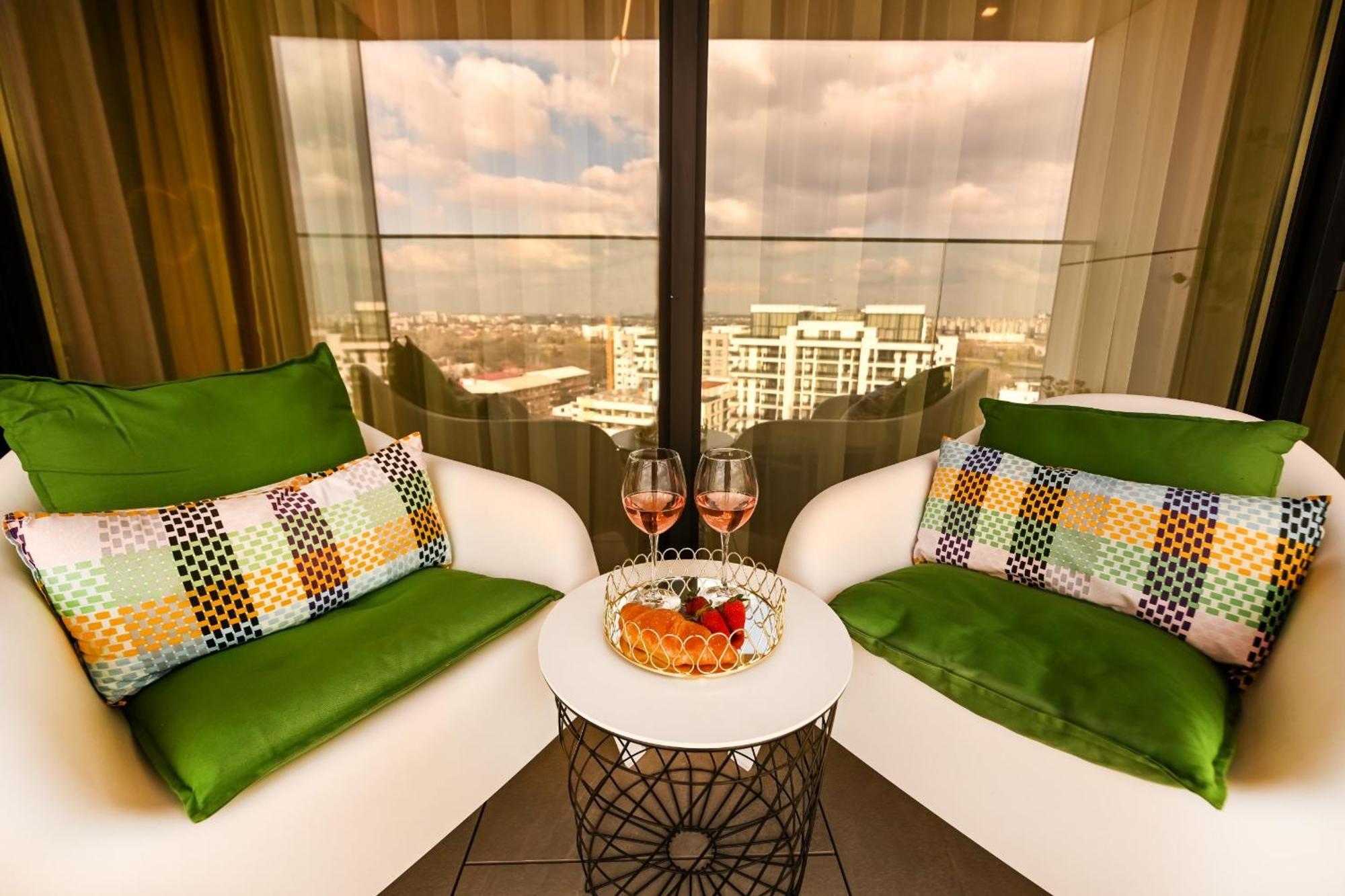 One Verdi Park Exclusive Apartments - Panoramic View & Private Parking Bukareszt Zewnętrze zdjęcie