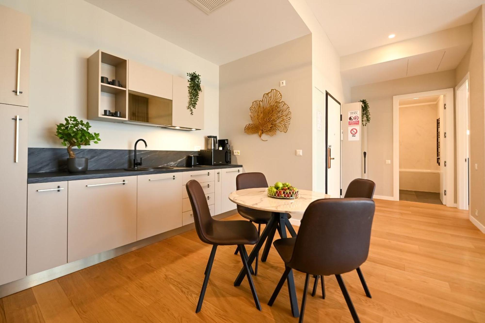 One Verdi Park Exclusive Apartments - Panoramic View & Private Parking Bukareszt Pokój zdjęcie