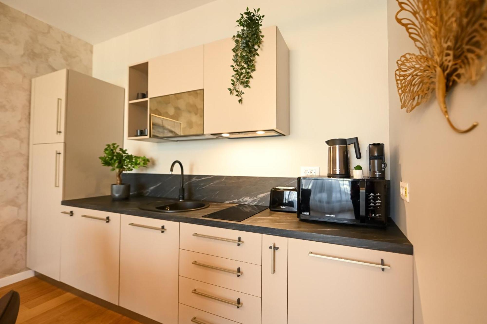 One Verdi Park Exclusive Apartments - Panoramic View & Private Parking Bukareszt Pokój zdjęcie