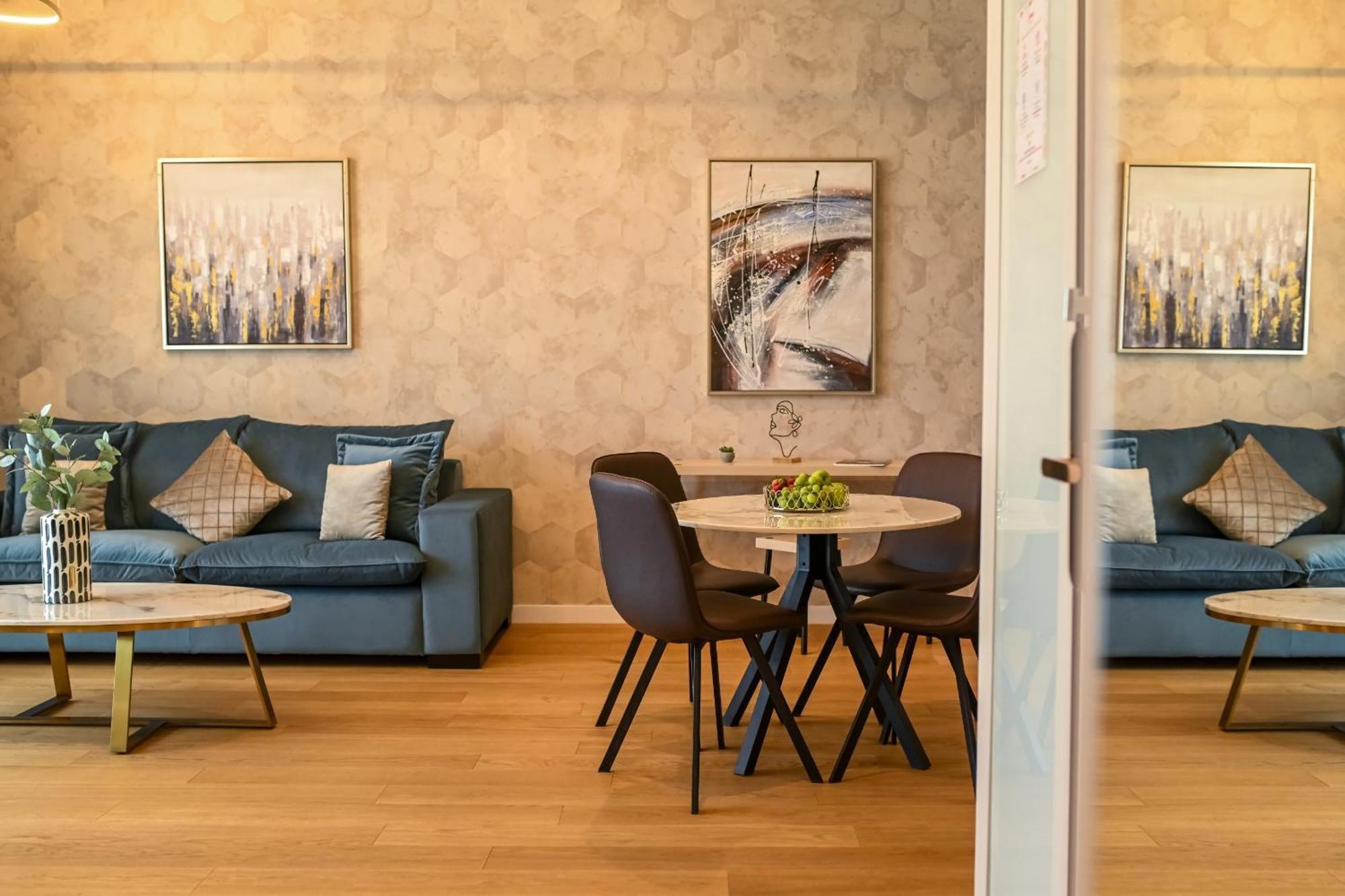 One Verdi Park Exclusive Apartments - Panoramic View & Private Parking Bukareszt Pokój zdjęcie