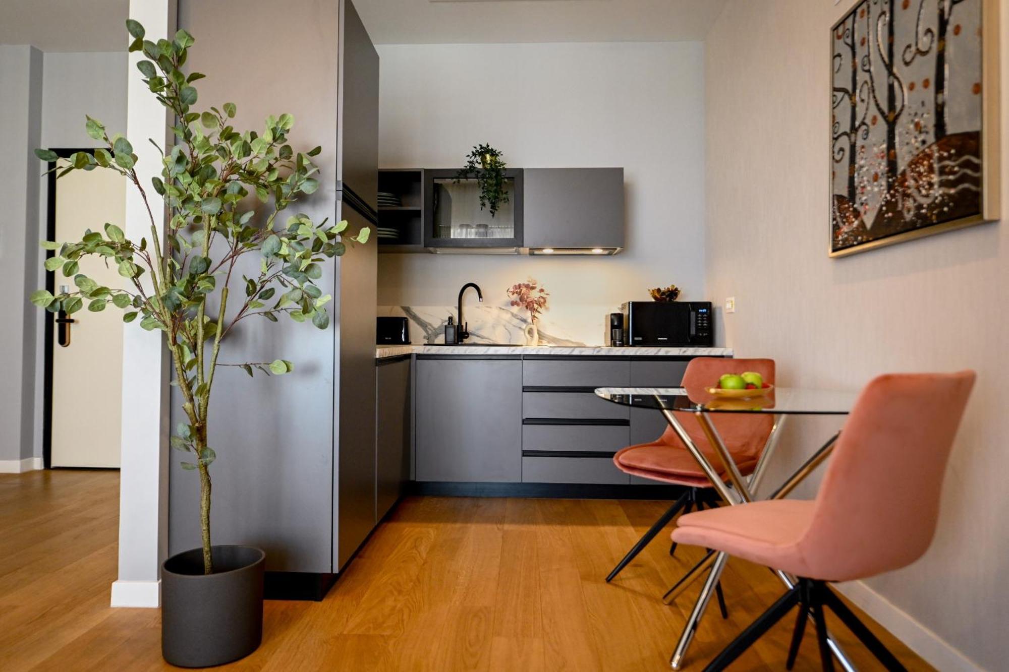 One Verdi Park Exclusive Apartments - Panoramic View & Private Parking Bukareszt Pokój zdjęcie